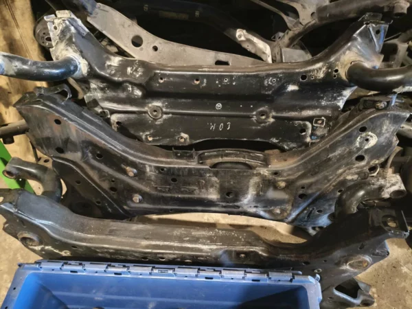 perednii-pidramnyk-jeep-patriot-2007-2017-68211659aa-68211659ab Передній підрамник Jeep Patriot 2007-2017 68211659AA 68211659AB
