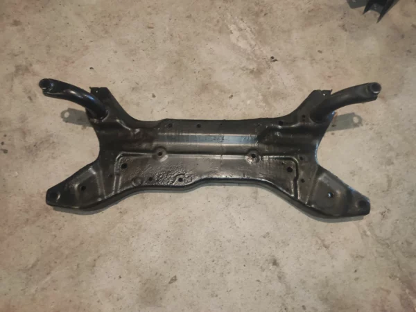 perednii-pidramnyk-jeep-patriot-compass-2010-2016-dodge-caliber Передній підрамник Jeep Patriot Compass 2010-2016, Dodge Caliber