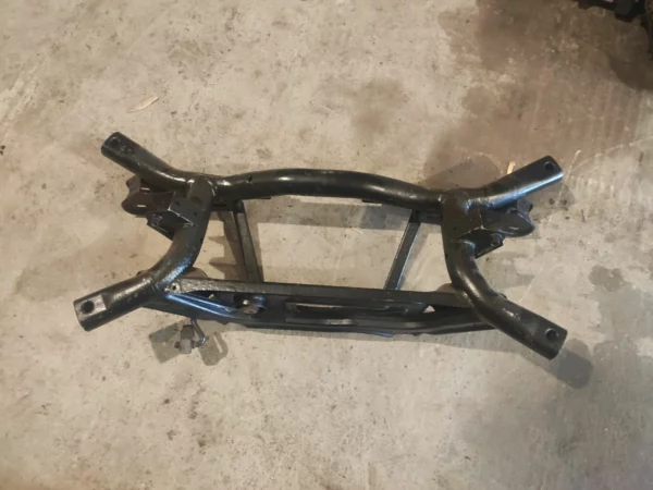 pidramnyk-zadnii-mono-pryvid-jeep-patriot-compass-2010-2016-dodge-caliber Підрамник задній моно привід Jeep Patriot Compass 2010-2016, Dodge Caliber