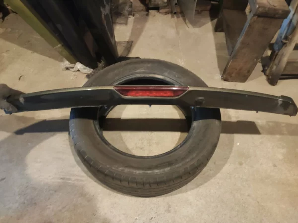 spoiler-kryshky-bahazhnyka-jeep-compass-2010-2016 Спойлер кришки багажника Jeep Compass 2010-2016