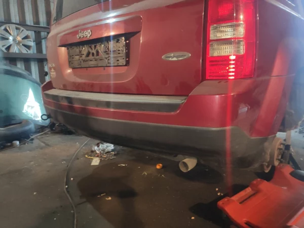 zadnii-bamper-v-zbori-jeep-patriot-2010-2016 Задній бампер в зборі Jeep Patriot 2010-2016