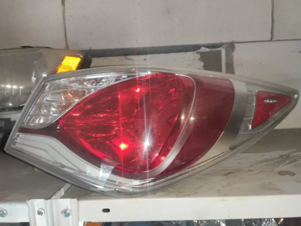 Задній правий ліхтар Hyundai Sonata YF 2010-2014 Hybrid 924024R050 924014R050