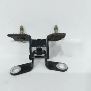 Петля кришки багажника права Jeep Compass 2008-2016 4589530AA