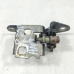 Петля дверей передньої/задньої правої нижня Jeep Compass 2007-2016 5115712AK