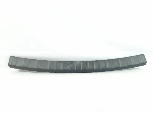ff-17680-nakladka-bampera-zadnogo-verhnia-jeep-compass-2012-2017-68091514AA Накладка бампера заднього верхня Jeep Compass 2012-2016 68091514AA
