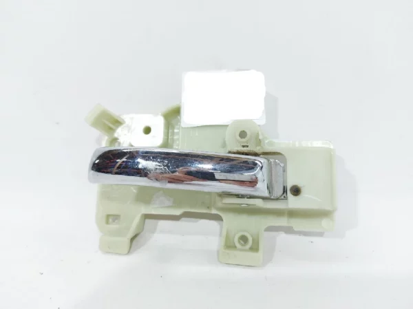 ff-17721-ruchka-dverei-perednoi-livoi-vnutrishnia-jeep-patriot-2009-2017-1JU99SZ0AA Ручка дверей передньої лівої внутрішня Jeep Patriot 2009-2016 1JU99SZ0AA