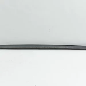 Ущільнювач скла двері передньої лівої зовнішній Jeep Patriot 2007-2016 5067755AC