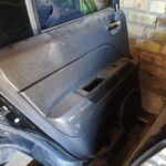 Обшивка дверей передня права Jeep Patriot Compass 2007–2016