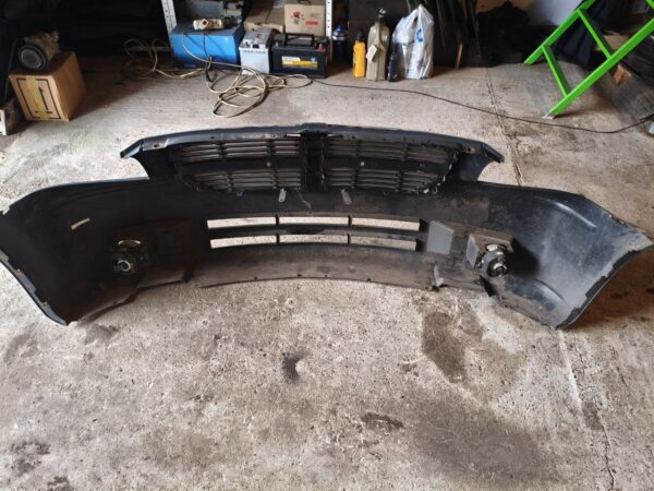 Передній бампер Dodge Magnum 2004-2009 в зборі 4805768AB