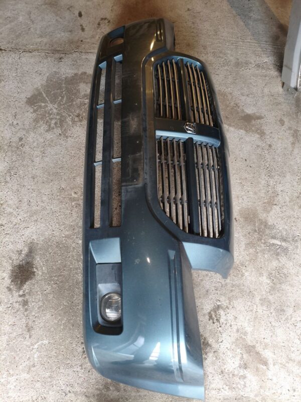 Передній бампер Dodge Magnum 2004-2009 в зборі 4805768AB