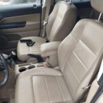 Бежевий шкіряний салон Jeep Compass Patriot 2007-2016 (комплект сидінь з дверними картами)