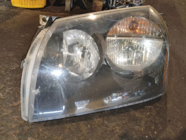 Фара ліва Dodge Magnum 2004-2009 оригінал 4806059AE