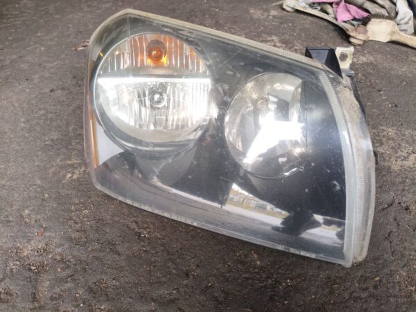 Фара права Dodge Magnum 2004-2009 оригінал 4806058AE
