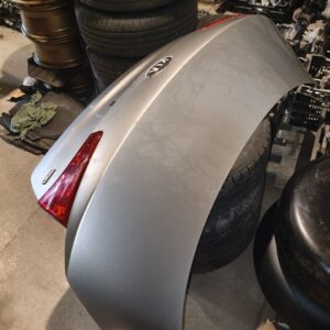 Кришка багажника Kia Optima 10-13 дорест Америка срібна 692002T030